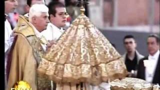 The use of Ombrellino in Papal Liturgy Modern  4 [upl. by Rosaline]