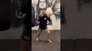 How to shadow box muaythai boxing mma martialarts kickboxing training shadowboxing fyp [upl. by Klug]