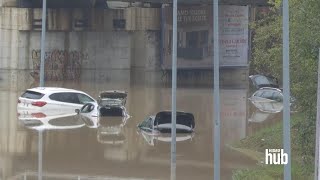 Maltempo in Emilia Romagna auto sommerse dallacqua a Borgo Panigale [upl. by Cyrie]