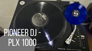 Unboxing pioneer plx 1000 [upl. by Seyer]