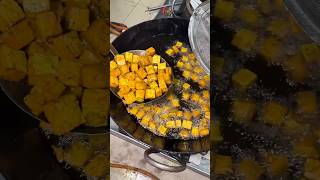 Mumbai famous kothimbir vadi 😋 shorts ytshorts viralshorts making make streetfood food [upl. by Spillar439]