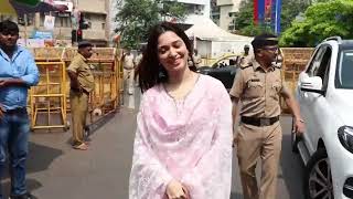 Madhur Bhandarkar and Tamannaah Bhatia Celebrate Bubbly Bouncer at Siddhivinayak 2022 throwback [upl. by Atteiluj]