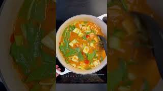 Thai rød karry suppe med laks og nudler [upl. by Veronika]