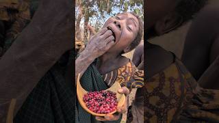 Happiness Doesnt need A Lot of Money😊 Woman hadzabe Eating Fruit foodbushmen culture africa [upl. by Ysabel457]