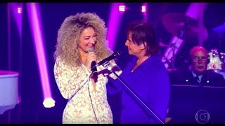 Erika Ender amp Roberto Carlos  Despacito En Vivo [upl. by Attenehs767]