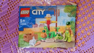 LEGO City 30590 Scarecrow and Farmer Unboxing and slow pace building [upl. by Gleda]