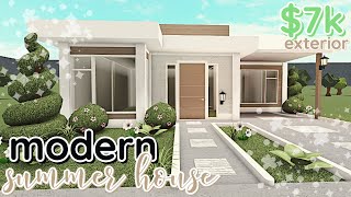 7k Modern Summer Bloxburg NO GAME PASS House Build WITH VOICE [upl. by Goodden]