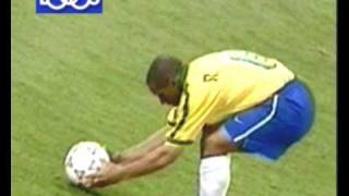 El Mejor Gol de Tiro Libre de la Historia  Roberto Carlos [upl. by Dyoll229]