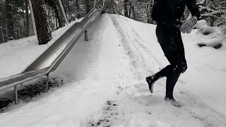 Im Neoprenanzug auf dem Spielplatz [upl. by Vladi]