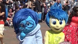 Cavalcade of Characters  Disneyland Paris 25th anniversary 12 april 2017  avril [upl. by Eak]