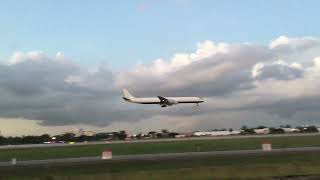 Skybus Cargo DC873F Landing at Miami MIA [upl. by Alexei]