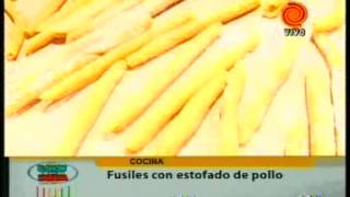 receta  Fusiles con estofado de pollo pt3 201203193gp [upl. by Einhpad]