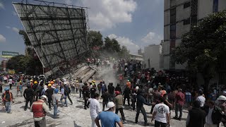 Powerful earthquake strikes Mexico [upl. by Kimbra]