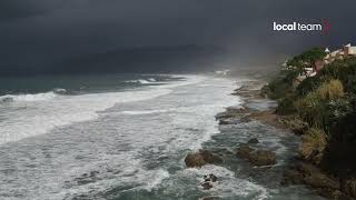 Mareggiata a Palinuro onde fino a quattro metri [upl. by Lunneta180]