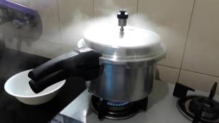 Pressure Cooker Visual Sound Effect [upl. by Otxilac426]