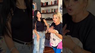 Mi spiegate questa storia delle unghie 😂 barbaragenova7073 shortsvideo comedy mamma amiche [upl. by Carrington]