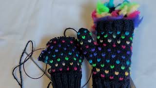 How to make and insert thrums into thrummed mittens as you knit them [upl. by Ingaborg]