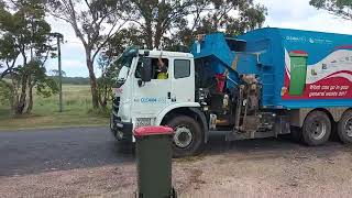 Stanthorpe Garbage with SL01252 [upl. by Kallick474]