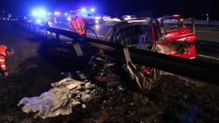 Schwerer Verkehrsunfall auf der A14 Auto geht in Flammen auf [upl. by Enyala]