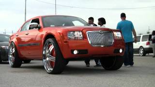 CHRYSLER 300 on 28 INCH DUB DELUSION RIMS [upl. by Trebuh]