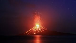 🚨TSUNAMI WARNING AS KRAKATOA ERUPTS 🇮🇩 Level 3 alert as activity rises April 26 2022 Anak Kratatau [upl. by Infeld485]