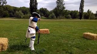 Pedersoli Brown Bess Musket Loading and firing 1 shot in 19 seconds  Miquelets de Catalunya [upl. by Roselane832]