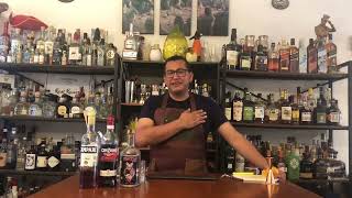 Coctel Clasico quotNegroniquot by Rene Ramos Ramirez Bar Chef de Vidanta Riviera Maya [upl. by Shalna]