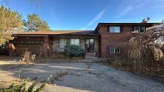 Incredible Untouched ABANDONED 1970s home left forgotten for years [upl. by Lettig]