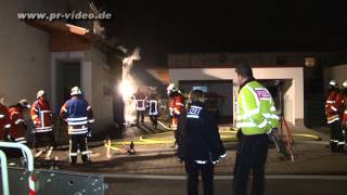 05042013  Ketsch Heiße Asche setzt Hausfassade in Brand [upl. by Lytle]