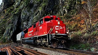 BIG BUSY TRAINS DOUBLE EMD’s amp EX CITIRIAL’s PULL FREIGHT THRU THE YALE TUNNELS [upl. by Warfeld]