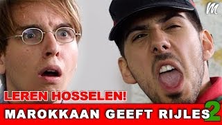 Leren Hosselen  Marokkaan Geeft Rijles Seizoen 2 Aflevering 2  Mertabi [upl. by Llennod791]