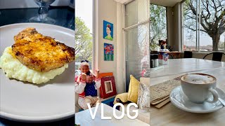 Vlog  Easy Midweek meals  Simple living homemaking [upl. by Gnap987]