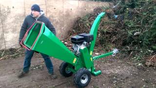 RSL engineering 15hp 5 inch woodchipper in action [upl. by Kirsch582]