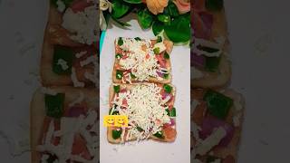 bread cheese pizza ki recipe yummy tasty 🤤🤤🤤🤤🤤😋😋 pizza food streetfood foodie sandwich [upl. by Nauqyt354]