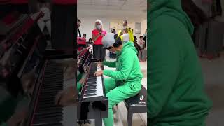 Concierto de piano en el aeropuerto cdmx piano floramargo music [upl. by Laband]