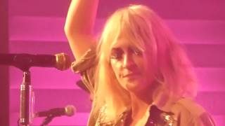 Metric live in Munich  Technikum 05112018 München  Youth without risk dressed to suppress [upl. by Willetta]