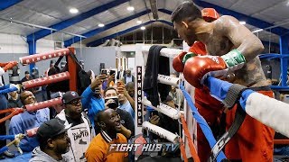 TERENCE CRAWFORD PULLS UP ON JOSE BENAVIDEZ JR DURING WORKOUT AS BOTH TRADE WORDS WITH EACH OTHER [upl. by Helmer506]