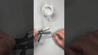 Easy Blade Install in Shavette Razor geofatboy shaving barber razor blade tips tricks new [upl. by Enomsed]