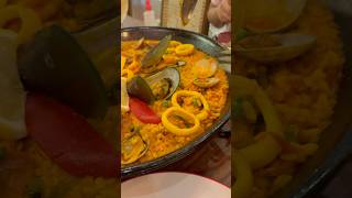 Where to Eat Paella Valenciana Spanish Paella Rice with Chorizo Chicken and Seafood at Wobbly Pan [upl. by Xila]