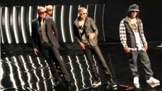 Wisin Y Yandel Ft Pitbull Tego Calderon  Zun Zun Rompiendo Caderas Remix Reggaeton 2011 [upl. by Zobe116]