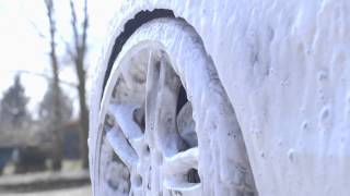 Auto Finesse Avalanche Snow Foam [upl. by Geirk]