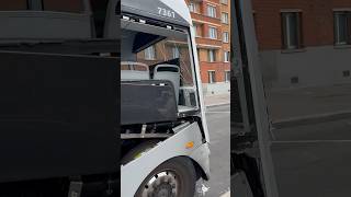 Alstom Aptis accidenté à porte des Lilas sur la ligne 64 7361 idfm bus aptis ratp alstom [upl. by Carlota]