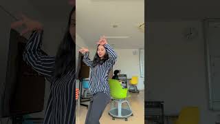 Saree ke fall sa🥰 bollywoodsongs hindisong mamatufans dance hindidance youtubeshorts [upl. by Lamiv]