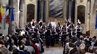 ► Concert du MacKenzie Caledonian Pipe Band lors des 587èmes fêtes de Jeanne dArc Orléans [upl. by Rein]