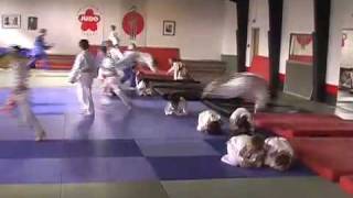 Judo Forwards Dive Roll  children training [upl. by Oberon]