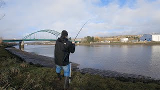 Flounder Fishing River Tyne amp Sandhaven Beach  Fishing in the UK [upl. by Nnybor99]