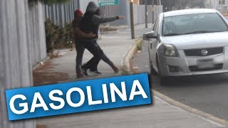 QUITANDO GASOLINA DE LOS COCHES BROMA [upl. by Hayifas257]