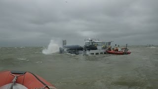 Binnenvaartschip gezonken op het IJsselmeer [upl. by Durman]