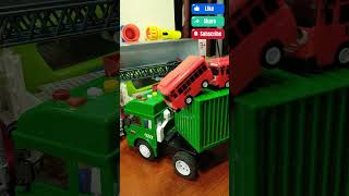 Wow D15smalltruck smallcar carcrash truckcartoon truckcrashes carcartoon [upl. by Ainahtan]