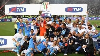 Finale FiorentinaNapoli ad azzurri la 5 Coppa Italia Scontri e spari fuori stadio 10 i feriti [upl. by Enneira]